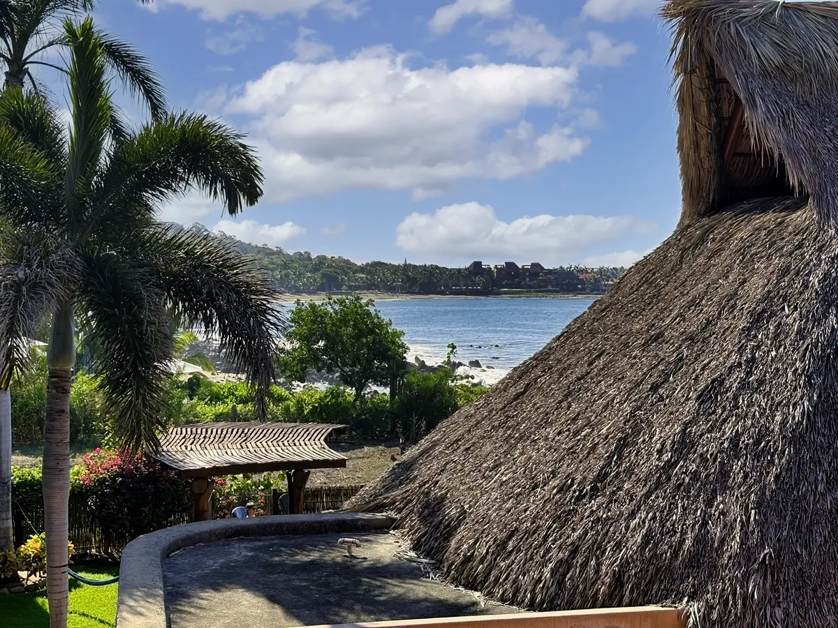 Upstairs sundeck and ocean view